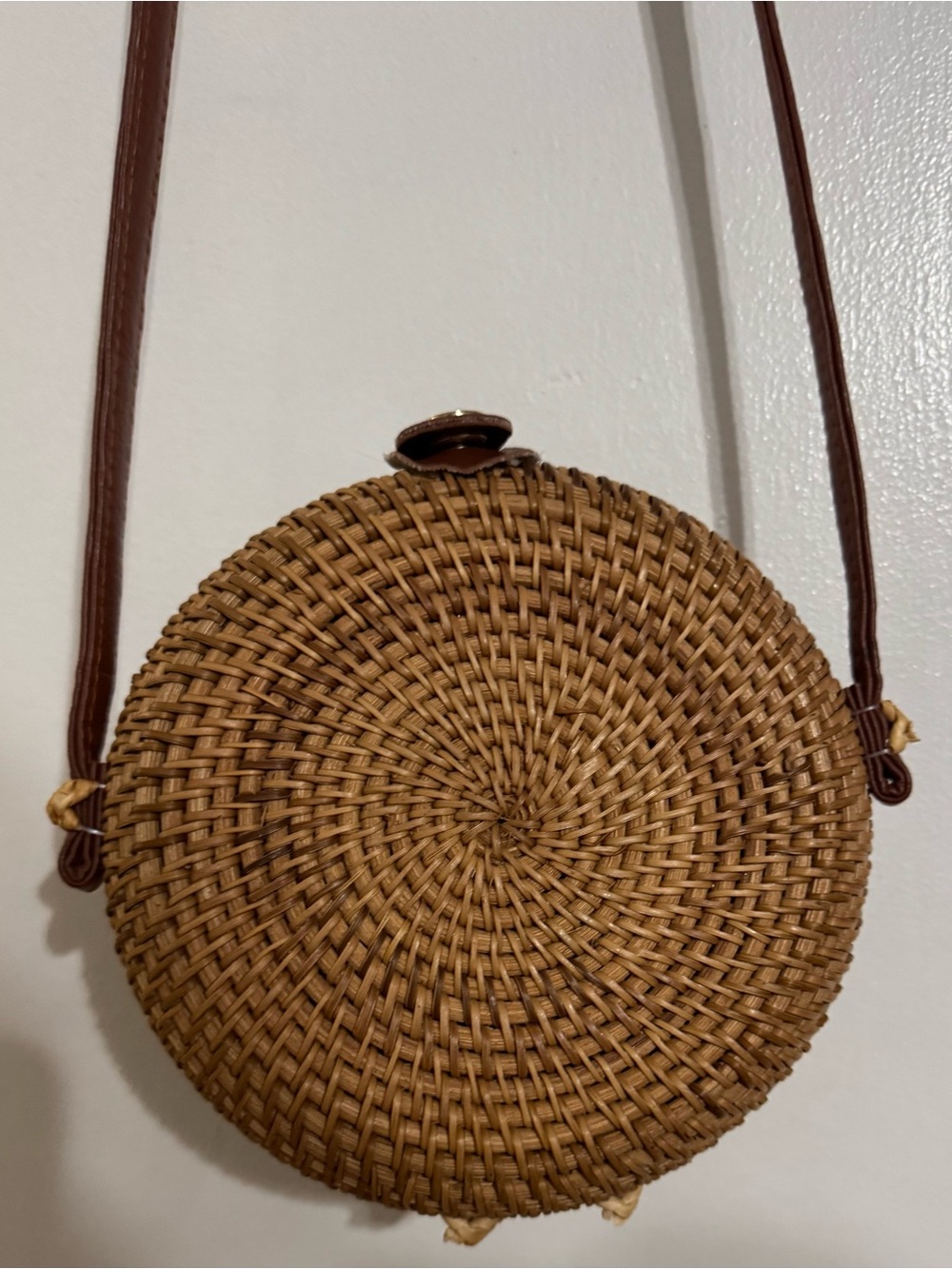 Woven Round Crossbody Bag in Brown